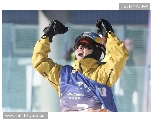 葛春宇苏翊鸣赵英旭联袂晋级,单板滑雪大跳台世界杯中国军团表现强势 葛春宇苏翊鸣赵英旭联袂晋级,单板滑雪大跳台世界杯中国军团表现强势